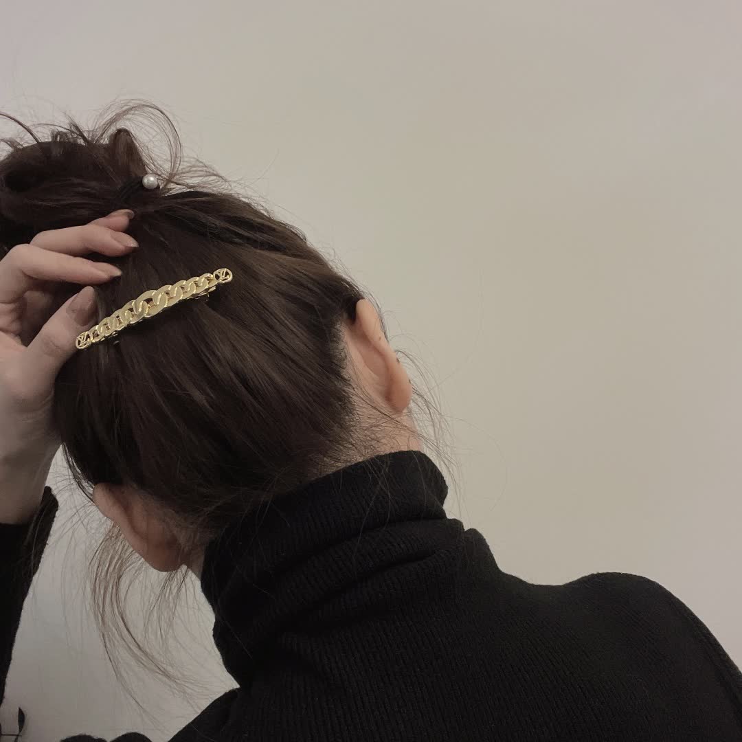 Louis Vuitton Gold Chain Link Hair Clip